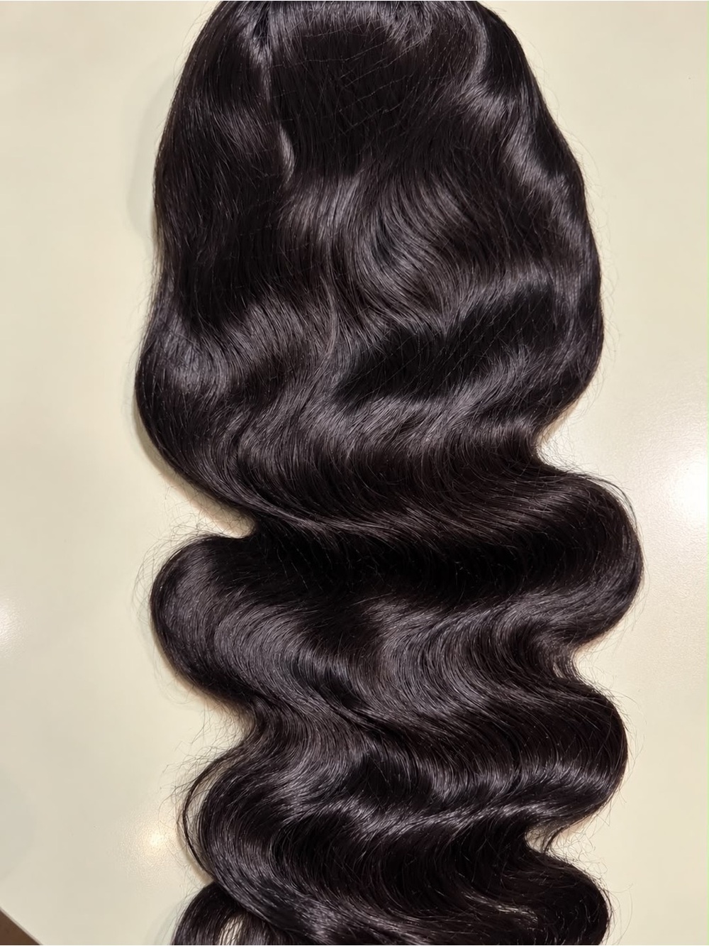Body wave wig